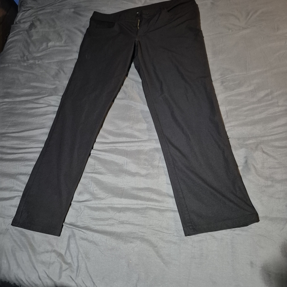Lululemon Men's ABC pants